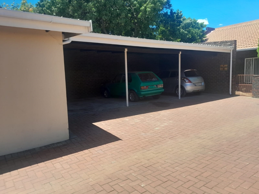 3 Bedroom Property for Sale in Rustenburg Central North West